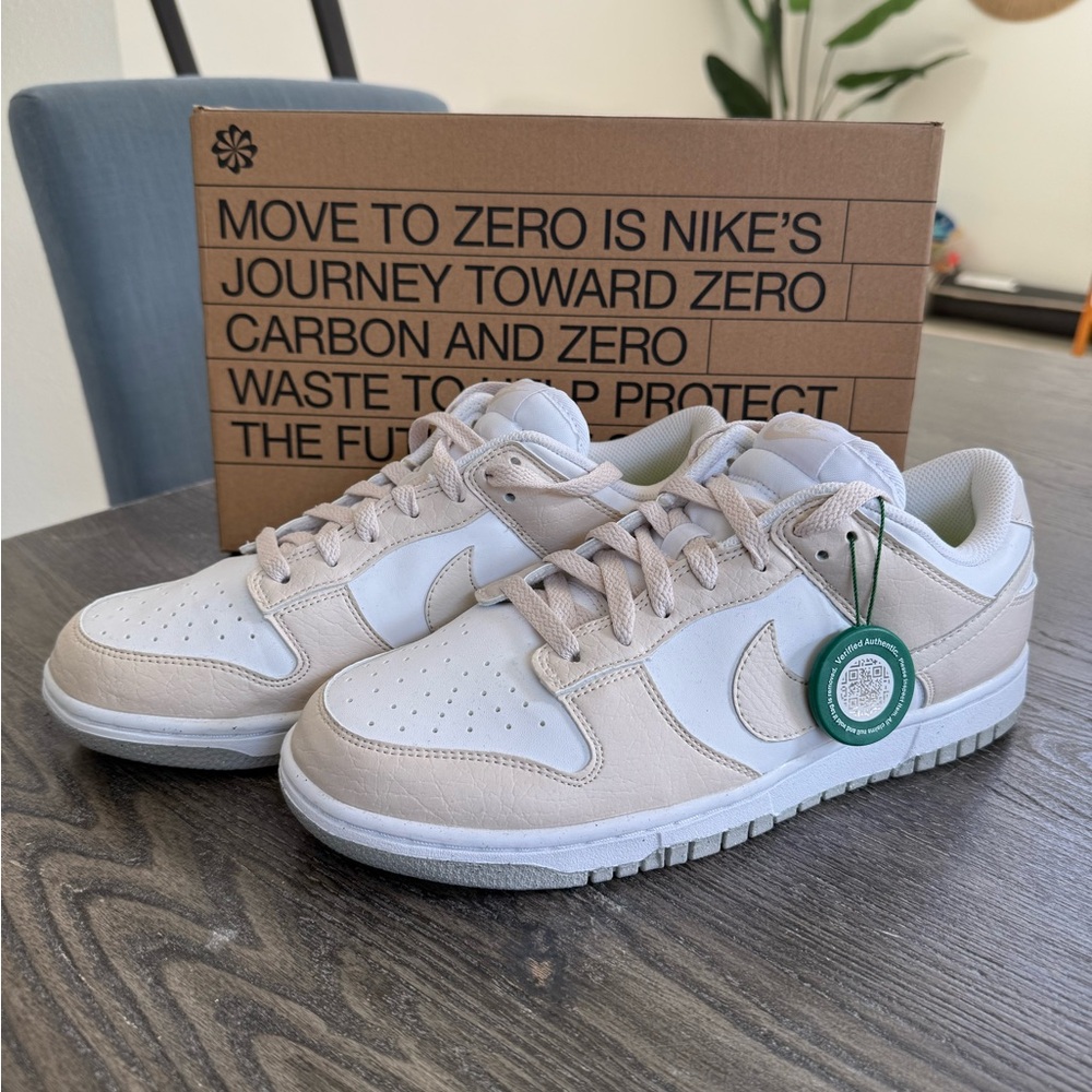 NWT Women’s Nike Dunk Low Sneakers